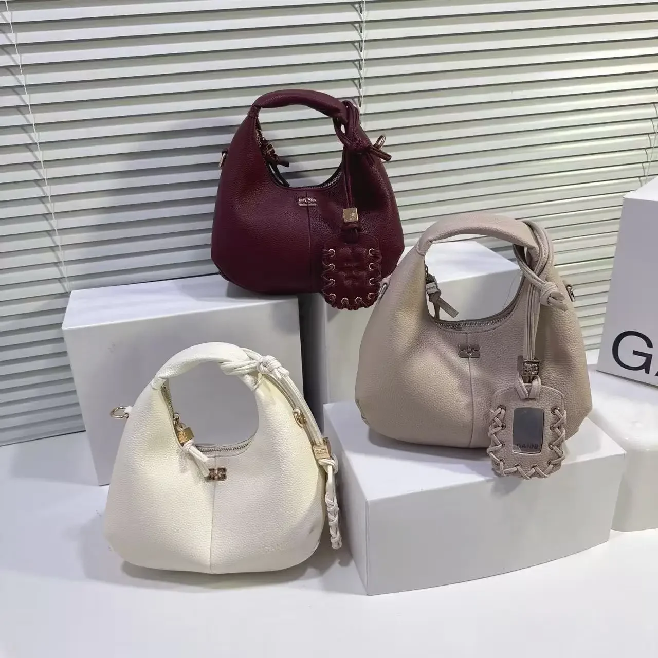 High quality casual zipper shoulder bag with classic design, women's crossbody bag, popular party handbag