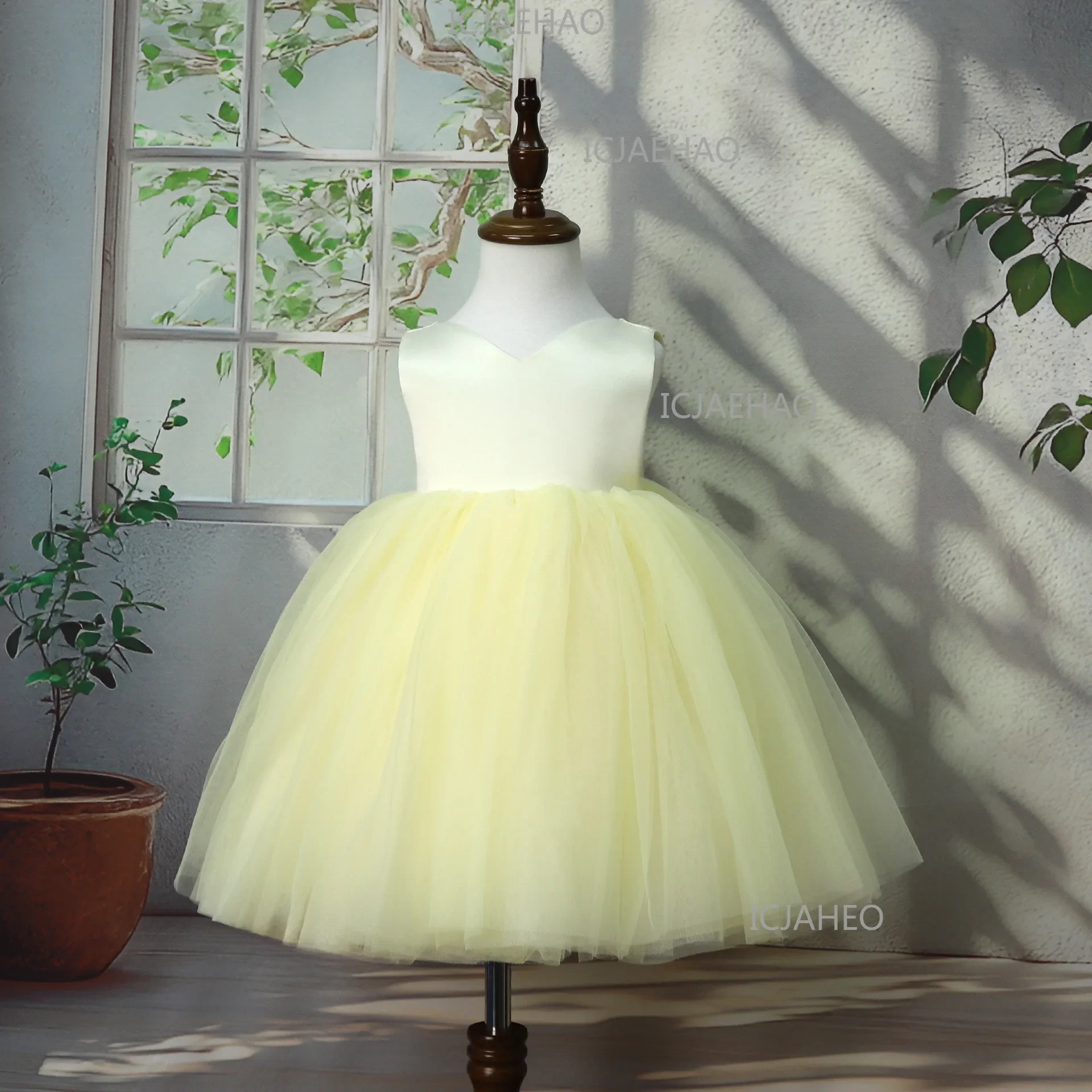 Children Gown Performance Birthday Party Banquet Sleeveless Elegant Tutu Princess Dress Flower Girl Wedding Girls Holiday Host