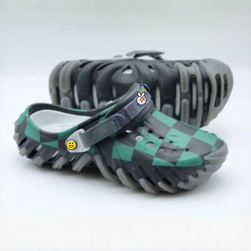 Demon Slayer Kamado Tanjiro Green Check Clogs Chunky Jagged Sole Waterproof Eva Hole Sandals Mens Outdoor Walking Casual Clogs