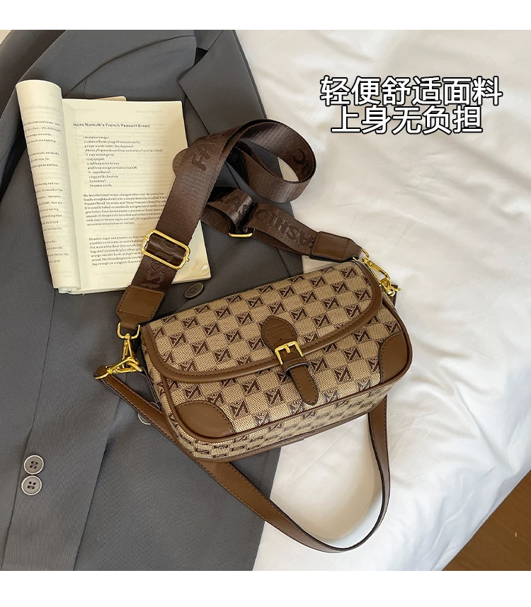 Modern elegant style chain shoulder bag, fashionable and portable small square bag, luxurious party women's crossbody bag
