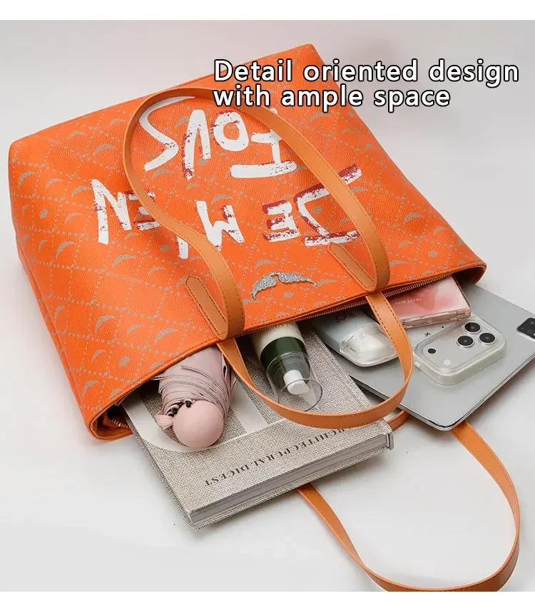 Luxury exquisite pattern handbag, elegant and comfortable chain strap shoulder bag, fashionable and trendy zipper women's bag