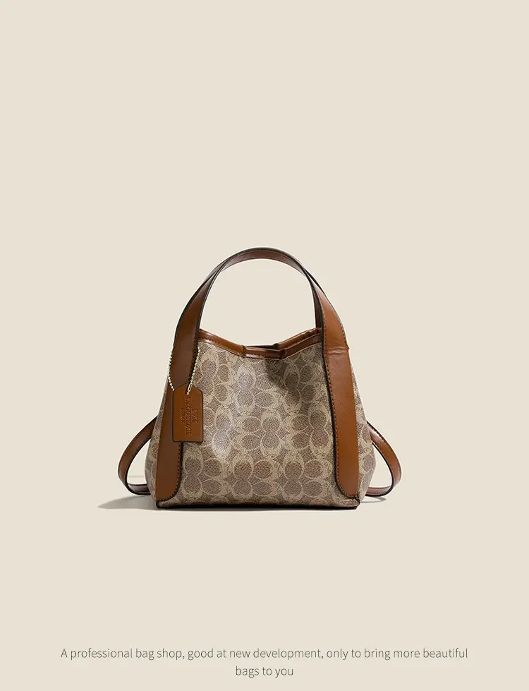 Famous design women's chain strap crossbody bag outdoor casual handbag daily use fashionable shoulder bag