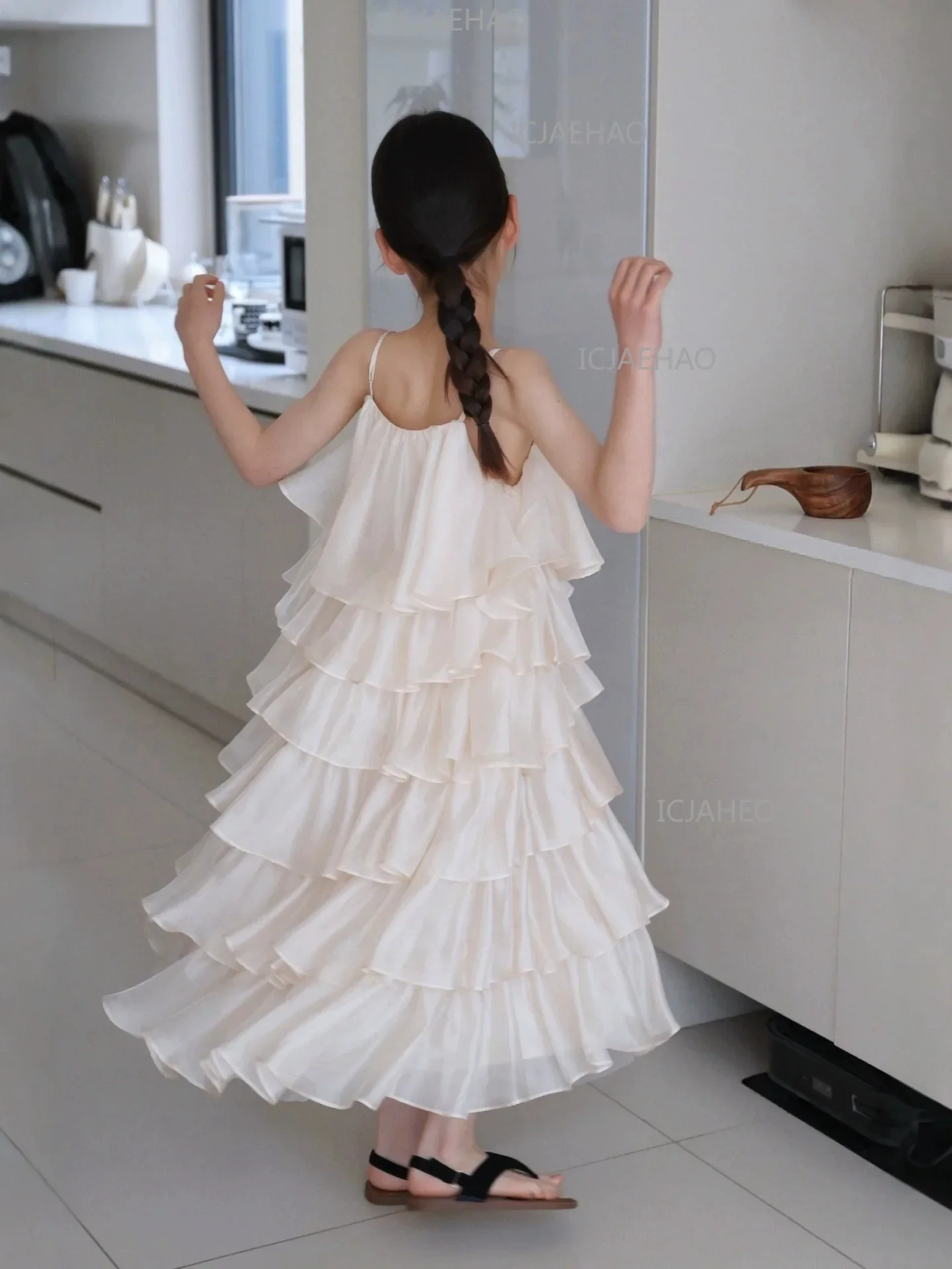 2026 Children Beige NewSleeveless Display Style Pageant Kids Princess Gown Costume Elegant Fashion Simple Girls Dress Summer