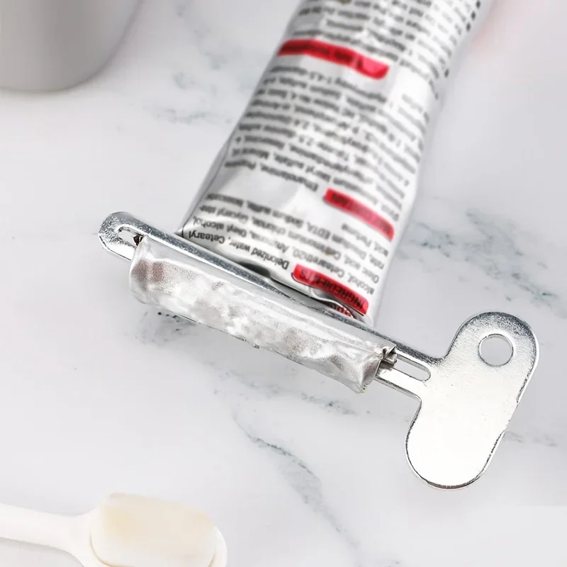 Stainless Steel Rotate Tube Squeezer, Multifunctional Dispenser Tool for Toothpaste, Hair Oil, Paint, Ointments and Cosmetics, Practical Household Bathroom Accessory