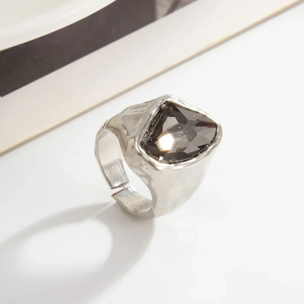 Women Minimalist Acrylic Rhinestone Open Ring, Korean‑Style Geometric Adjustable Knuckle Ring, Fashion Jewelry Accessory, Ideal Gift for Party and Daily Occasions