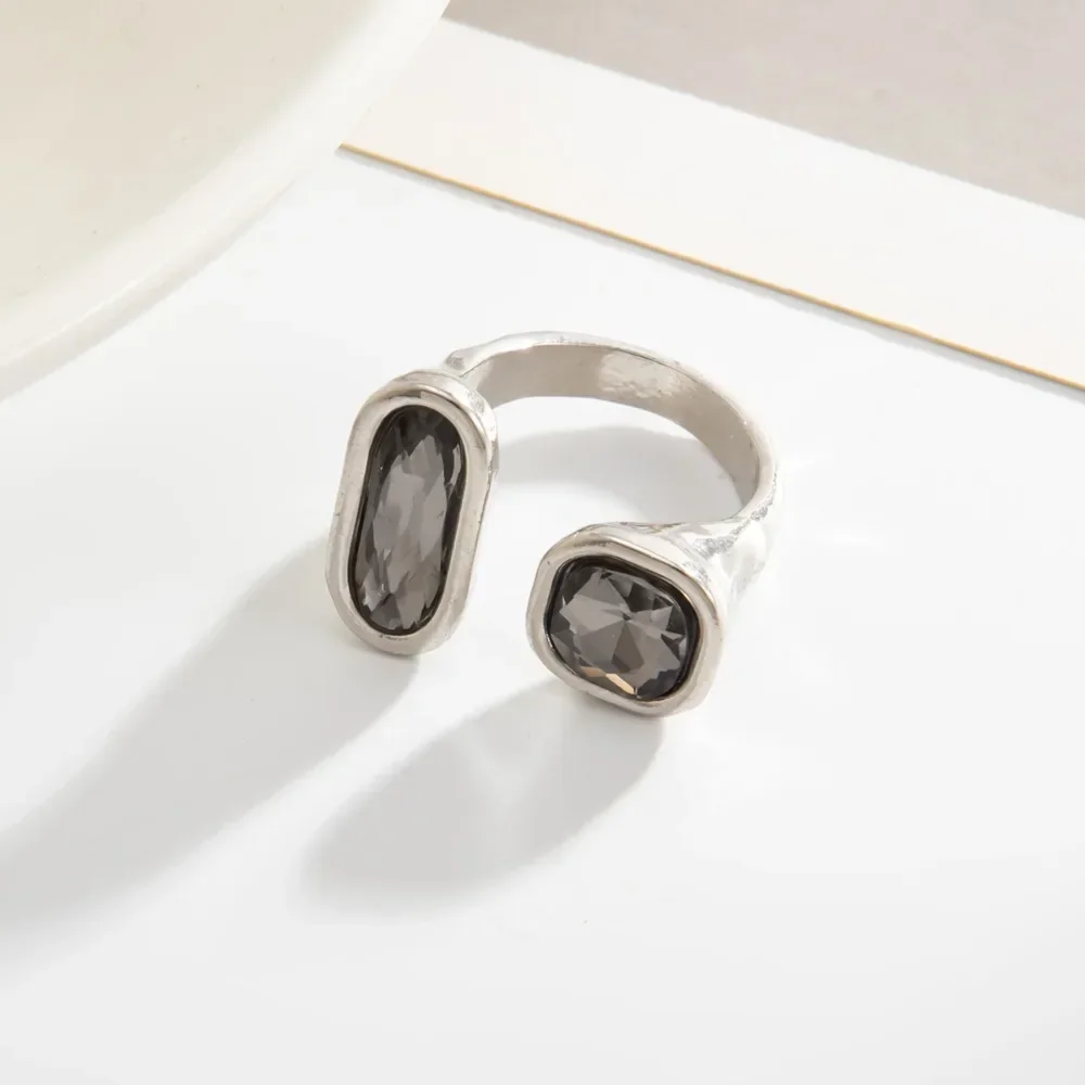 Women Minimalist Acrylic Rhinestone Open Ring, Korean‑Style Geometric Adjustable Knuckle Ring, Fashion Jewelry Accessory, Ideal Gift for Party and Daily Occasions