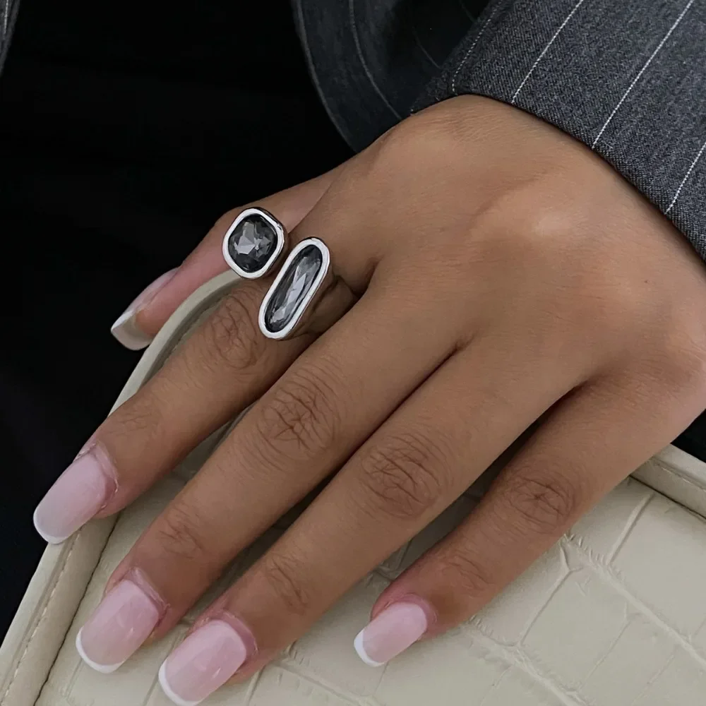 Women Minimalist Acrylic Rhinestone Open Ring, Korean‑Style Geometric Adjustable Knuckle Ring, Fashion Jewelry Accessory, Ideal Gift for Party and Daily Occasions