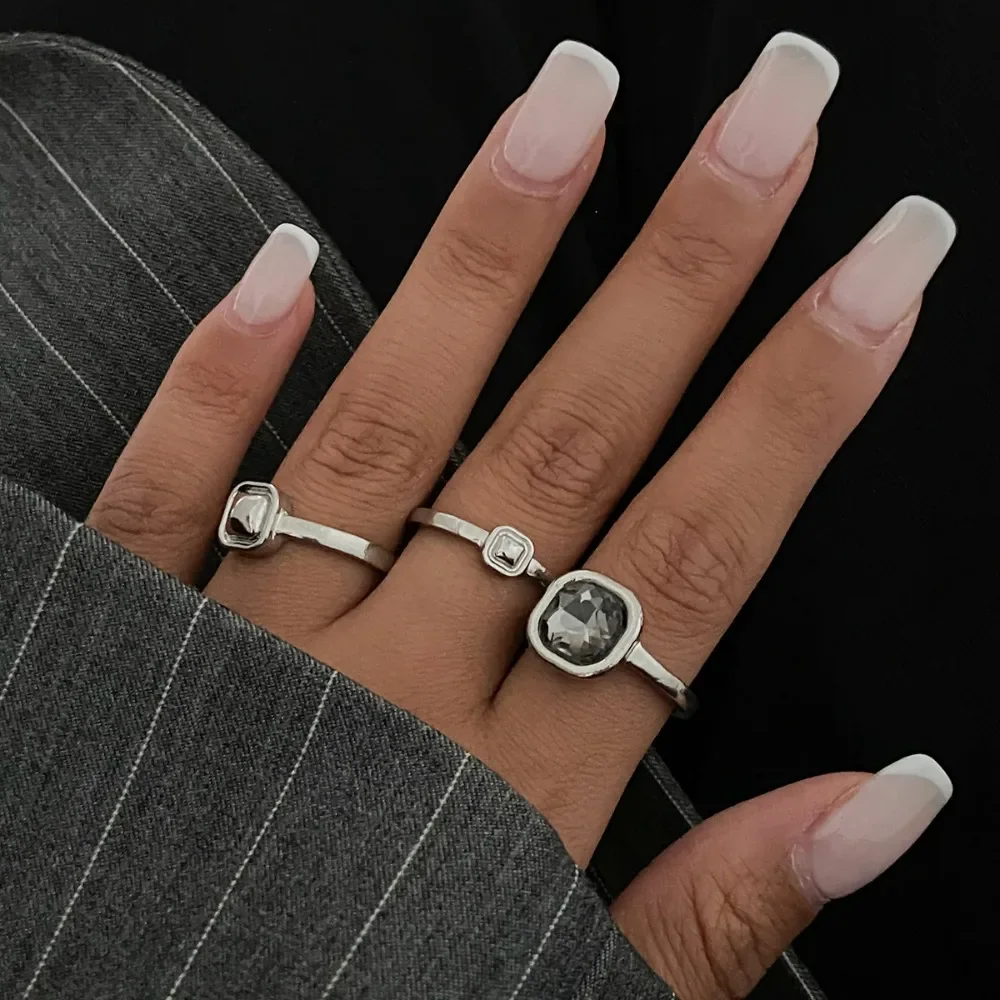 Women Minimalist Acrylic Rhinestone Open Ring, Korean‑Style Geometric Adjustable Knuckle Ring, Fashion Jewelry Accessory, Ideal Gift for Party and Daily Occasions