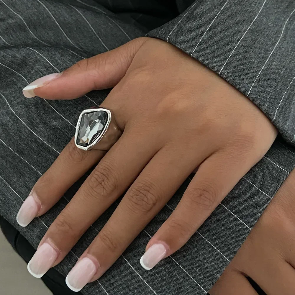 Women Minimalist Acrylic Rhinestone Open Ring, Korean‑Style Geometric Adjustable Knuckle Ring, Fashion Jewelry Accessory, Ideal Gift for Party and Daily Occasions