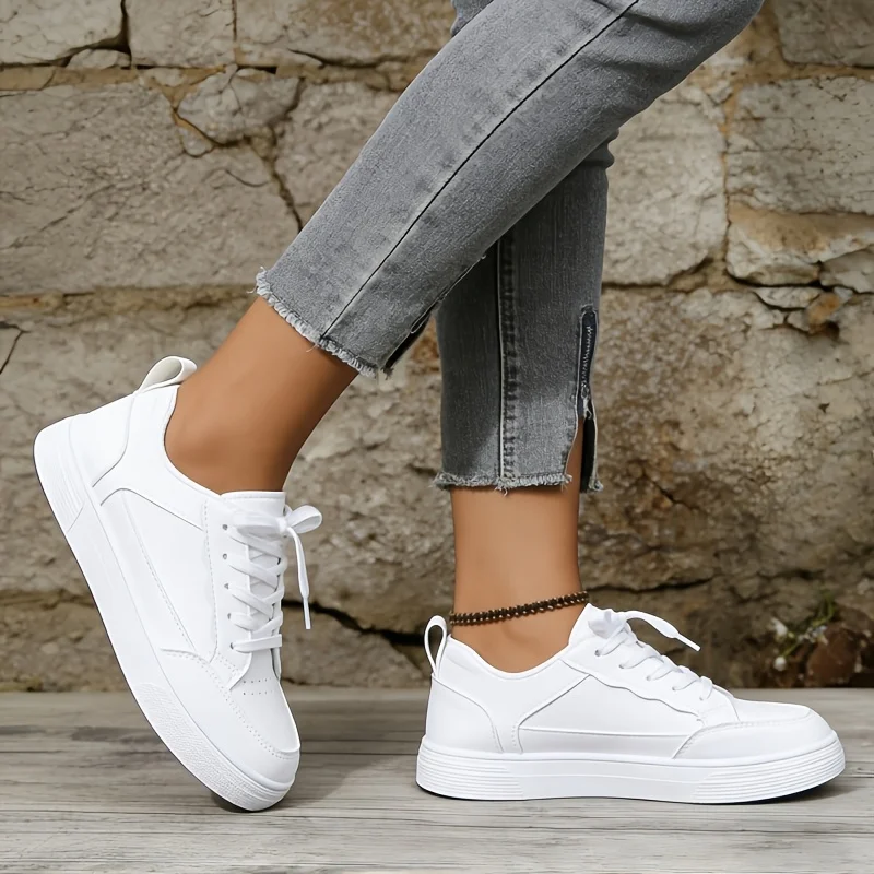 Women White Platform Sneakers 2026 New Fashion Lace Up Skate Shoes Ladies Light Soft Leather Casual Walking Shoes Non Slip Flat Sole All Match Daily Outdoor Comfy Versatile White Trainer Footwear Trendy Minimalist Basic White Sneakers for Daily Travel Sho