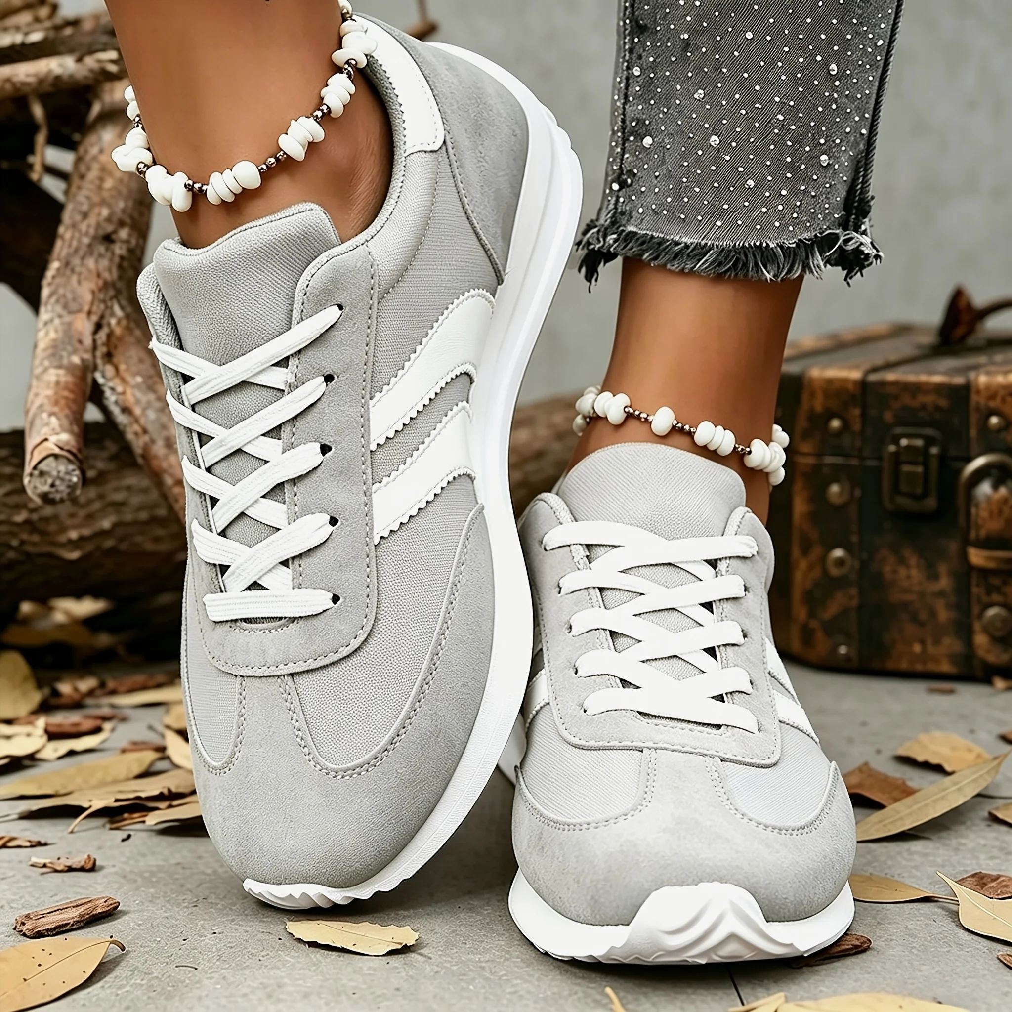 Women Retro Striped Suede Sneakers Lace Up Low Top Casual Shoes Comfort Soft Sole Non Slip Walking Trainers Multicolor Fashion All Match Daily Outdoor Sports Footwear For Ladies All Seasons Daily Wear