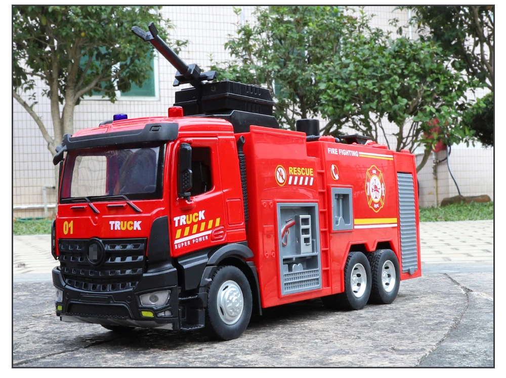 Large Water-Squirt Fire Water Tank Truck Model Metal Die-Cast Front Wheel Steering Children's Toy Car Ornaments Halloween Gift