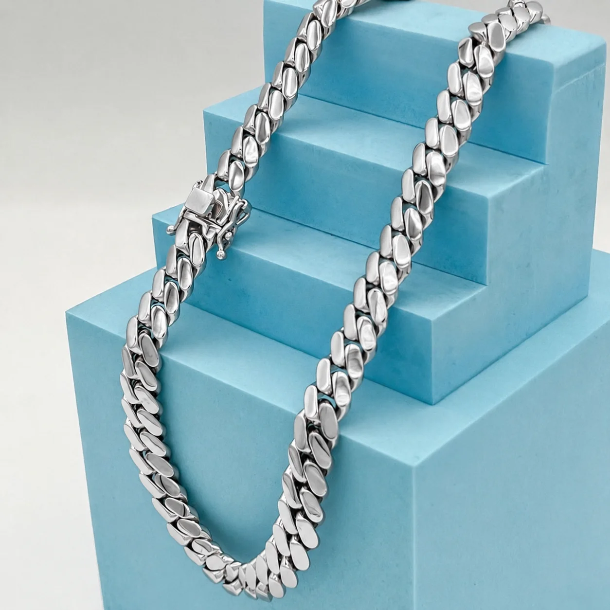 16mm Cuban Link Chain Necklace for Men, Hip Hop Jewelry,Stainless Steel Miami Style Chain, Streetwear Accessory for Daily Wear