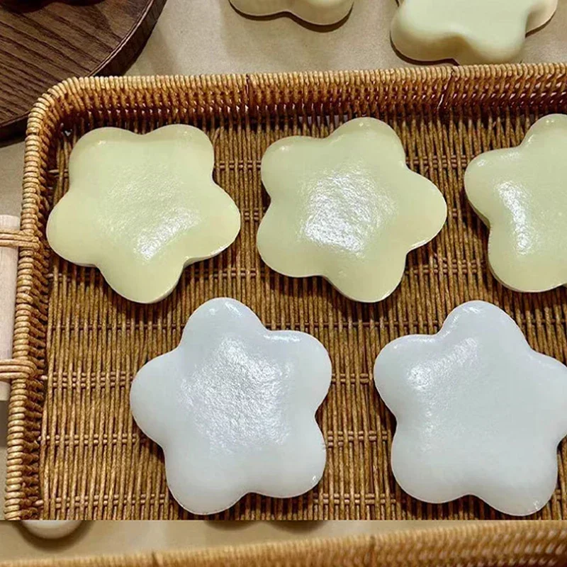 Yellow Milk Scent Star Squeeze Toy Slow Rising Pinch Stress Release Toys Super Soft Slow Rebound Decompression Toy Funny Gifts