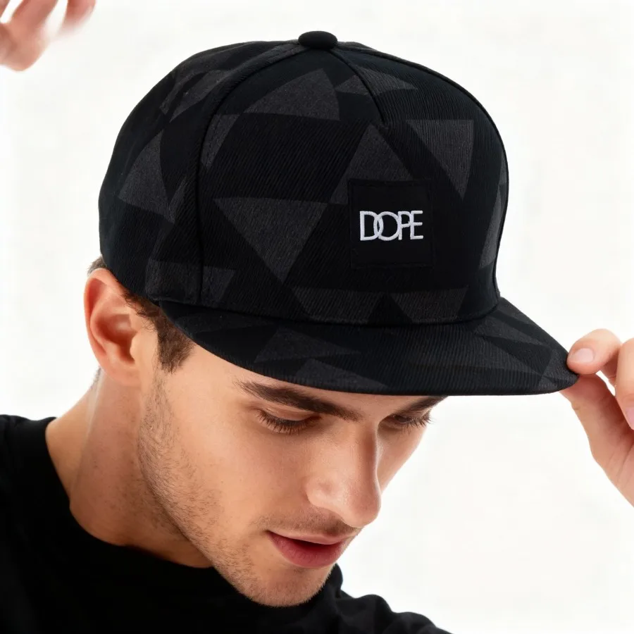 Black White Geometric Triangle Print Snapback Hat Flat Brim Hip‑Hop Baseball Cap Adjustable Streetwear Sun Hat for Men Women Daily Outdoor