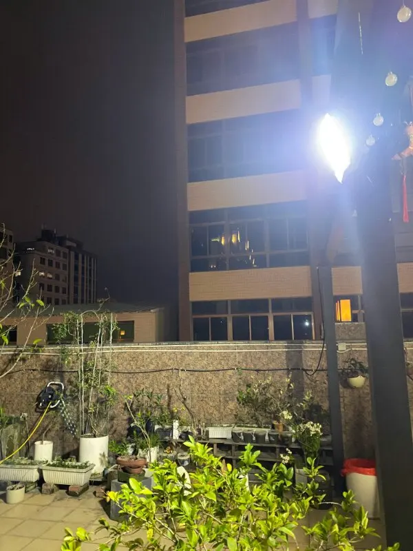 Intelamp Top Brand Long Battery Life 20000mAh Outdoor Solar Flood Lights 3 Colors With Super Large Solar Panel 3 Motion Sensors 4 Modes Solar Security Light For Yard Garage Driveway Backyard Farm