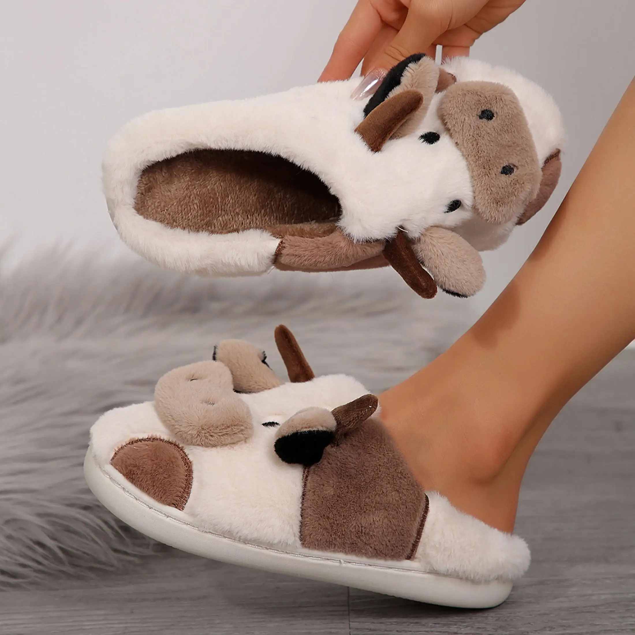 Women Kawaii Fuzzy Cute Cow Slippers for Women Winter Warm Cozy Animal Girl Slippers Walking Shoes Fur Lined Clogs