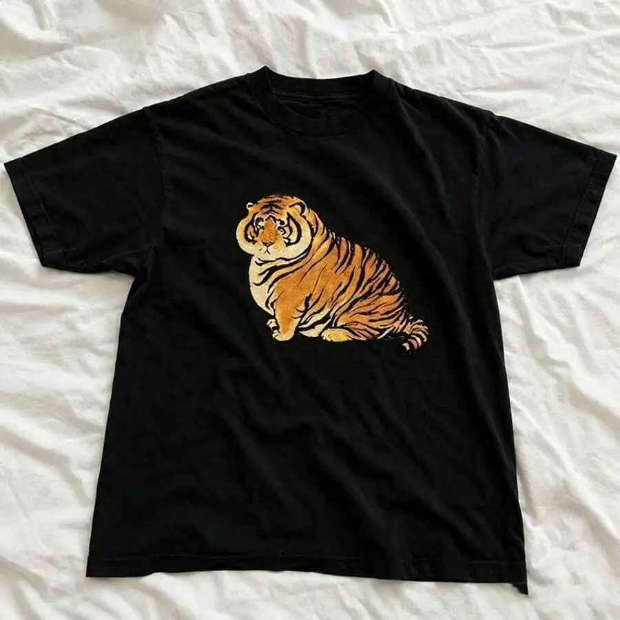 Unisex Casual Loose T‑Shirt Navy Short Sleeve Top Cute Oriental Tiger Embroidery Kawaii Animal Soft Grunge Daily Wear Tees
