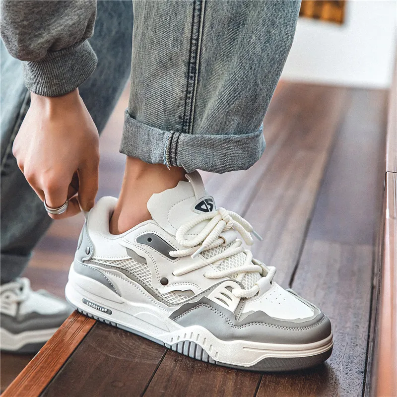 Men's Shoes Four Seasons of the New Style All Kinds of Students Retro Platform Leisure Sports Shoes