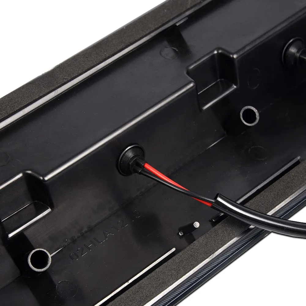 Led Third Brake Light High-Mount Brake Light Suitable for 2004-2008 Ford F150 Super Bright Red Rear Tail Light