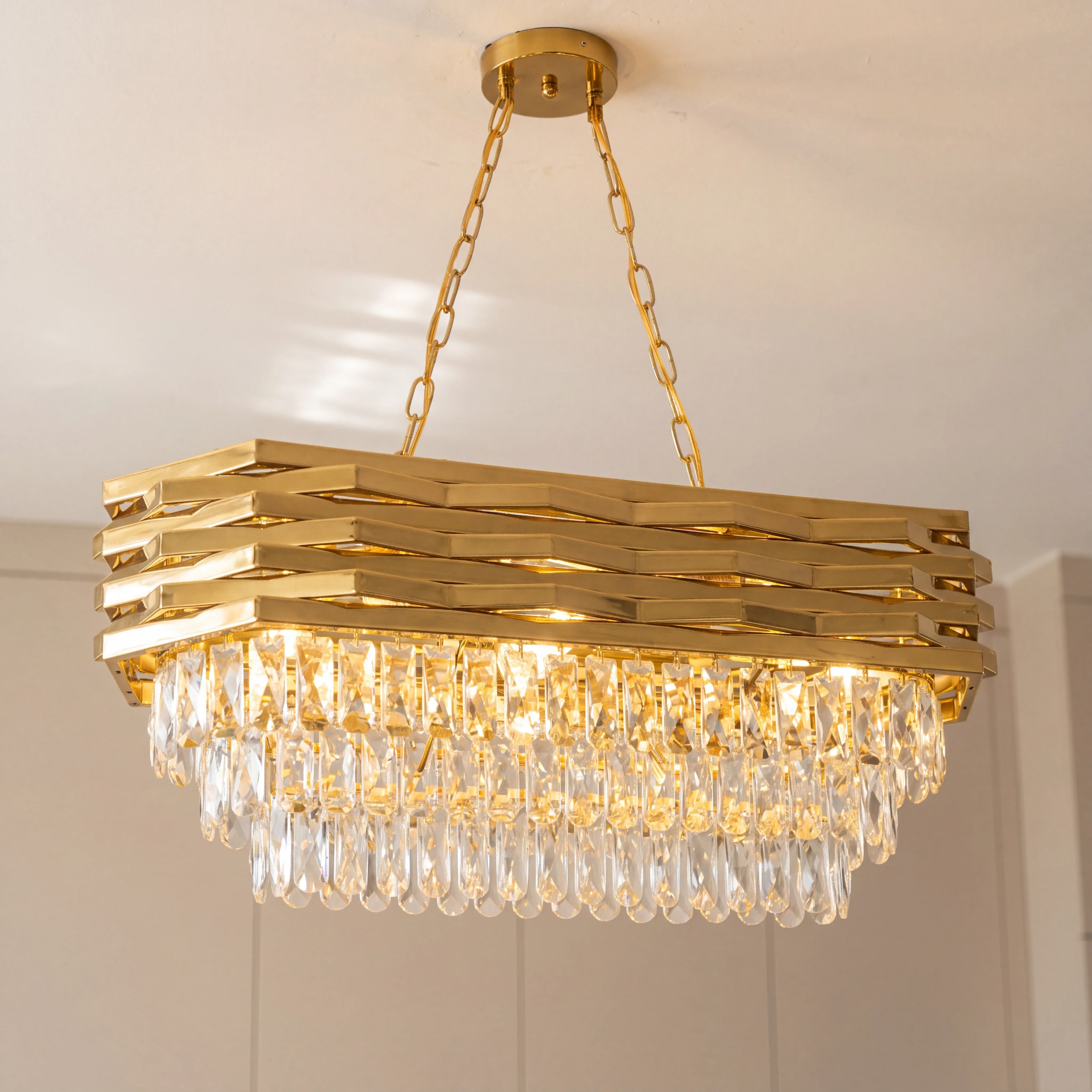 Modern Gold Crystal Chandelier, Luxury Pendant Light with Adjustable Hanging Chain, Rectangular K9 Crystal 8‑Light E14 Base Ceiling Lamp for Kitchen Island Dining Room Living Room