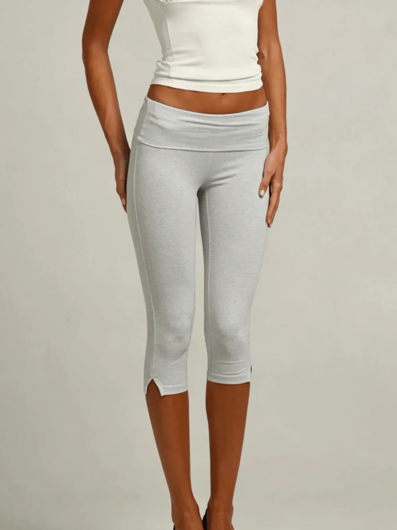 Women's Y2K Low Waist White Capri Leggings Fold Over Waistband Split Hem Solid Color Slim Fit Stretchy Cropped Leggings Buttery