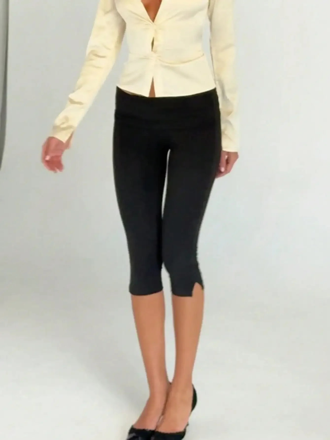 Women's Y2K Low Waist White Capri Leggings Fold Over Waistband Split Hem Solid Color Slim Fit Stretchy Cropped Leggings Buttery