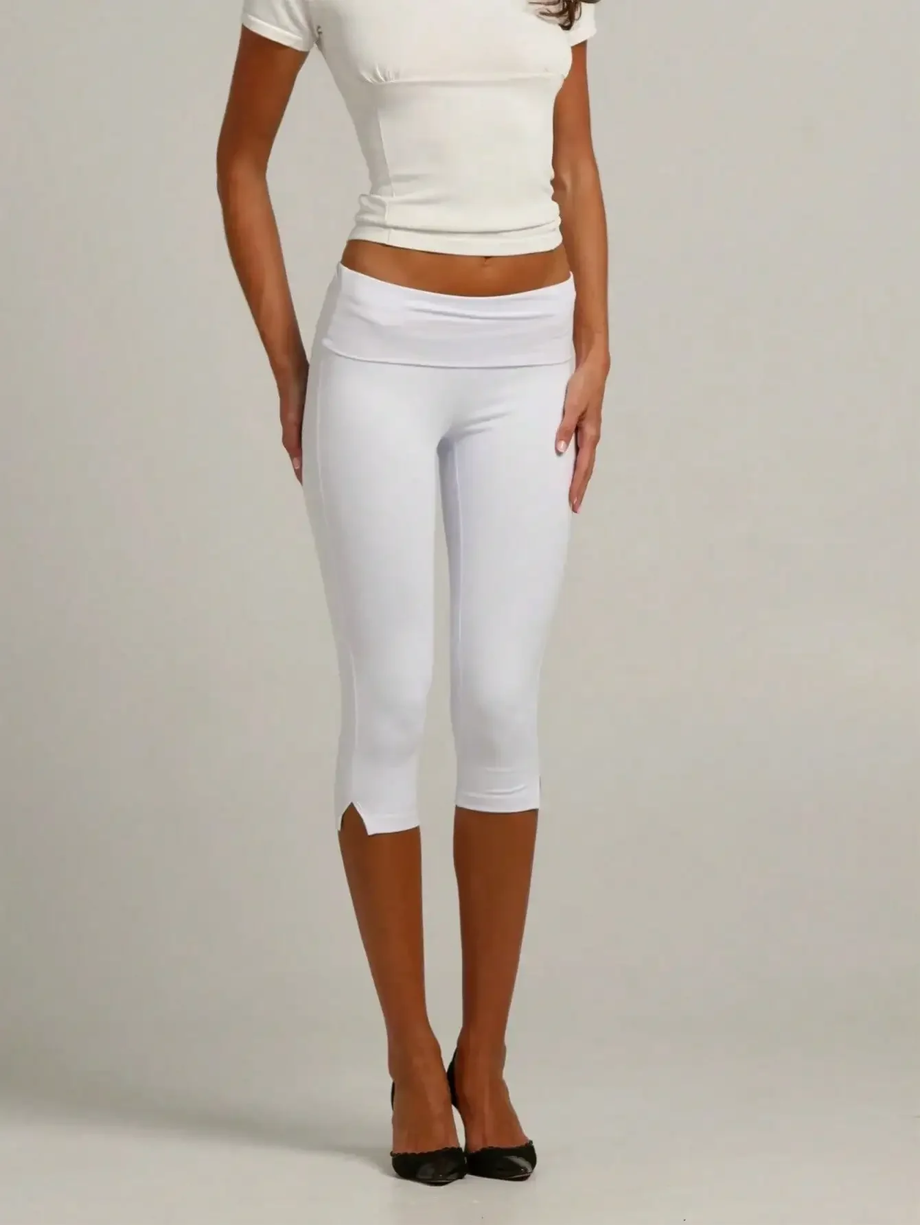 Women's Y2K Low Waist White Capri Leggings Fold Over Waistband Split Hem Solid Color Slim Fit Stretchy Cropped Leggings Buttery