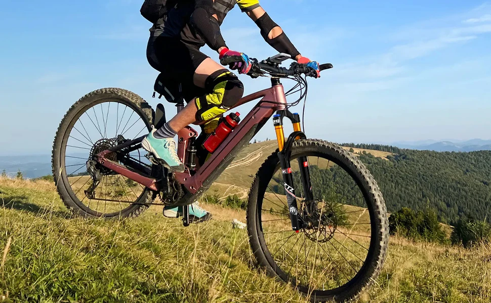 26/27.5/29 Inch MTB Air Suspension Fork 34mm Stanchions 140mm Travel Rebound Adjustment Straight Steerer 9x100mm QR Manual Lockout Mountain Bike Front Fork for XC AM