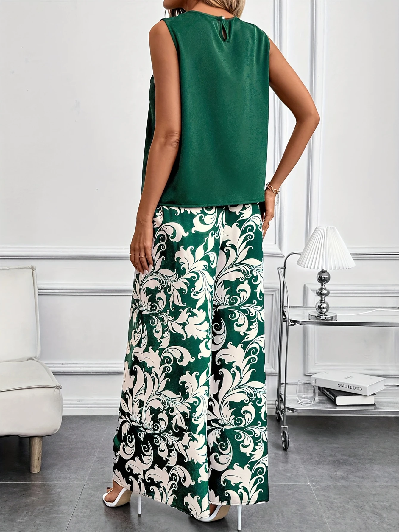 2-Piece Dark Green Round Neck Pleated Sleeveless Top Baroque Floral Print Wide Leg Pants Luxury Feel Women Office Commute Outfit