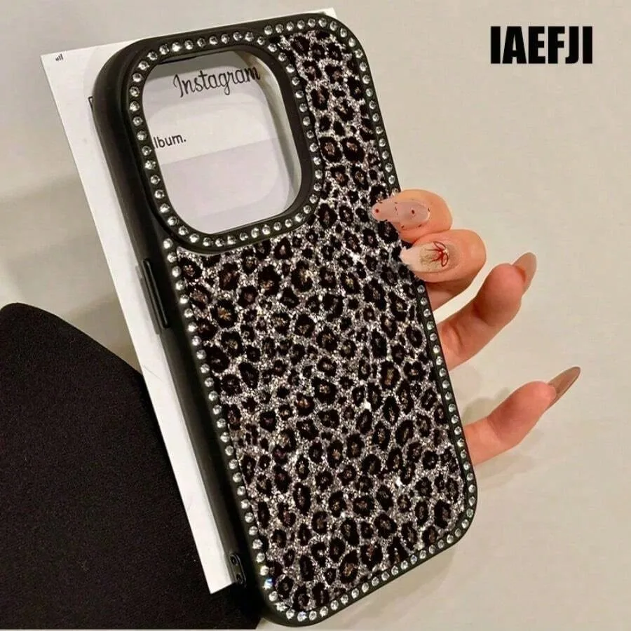 A Shiny Leopard Print Flip Case With Diamonds For IPhone 17promax/17air 16 Pro Max, 16, 15 Pro, 14, 14 Plus, 14 Pro Max, 13, 13 Pro, 12 Pro And 11 Pro Max Models. Designed To Resist Drops And Stains, This Soft Case Is Perfect For Men