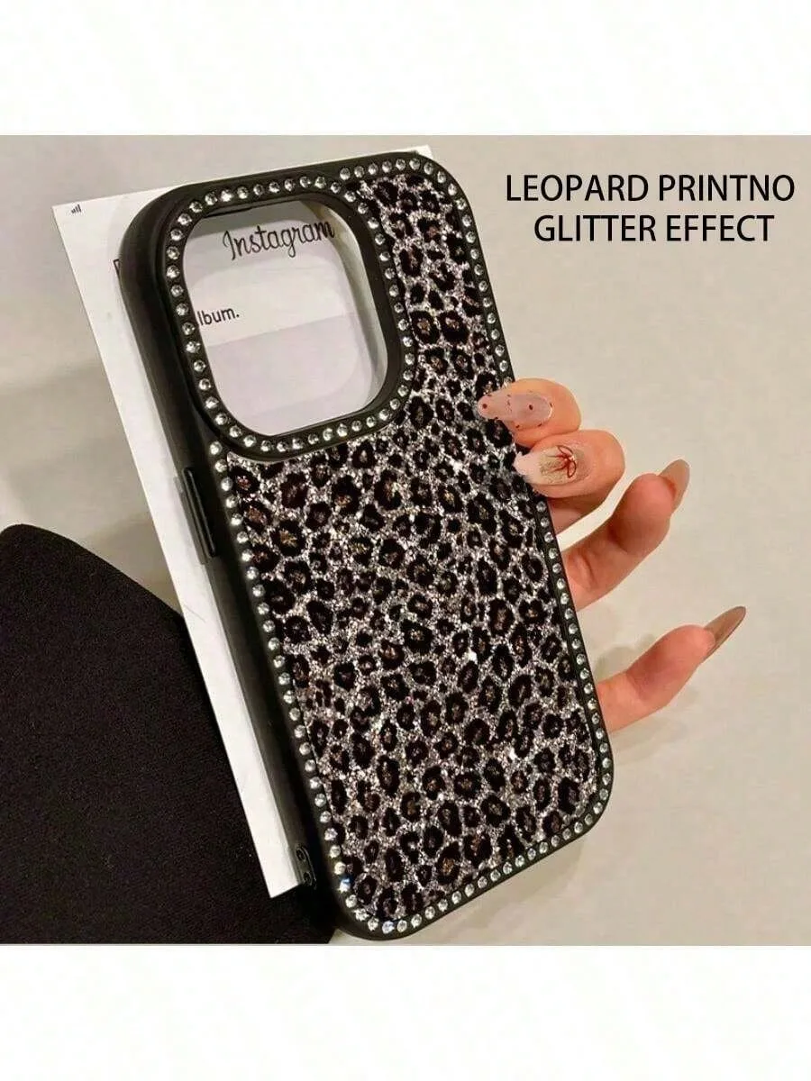 A Shiny Leopard Print Flip Case With Diamonds For IPhone 17promax/17air 16 Pro Max, 16, 15 Pro, 14, 14 Plus, 14 Pro Max, 13, 13 Pro, 12 Pro And 11 Pro Max Models. Designed To Resist Drops And Stains, This Soft Case Is Perfect For Men