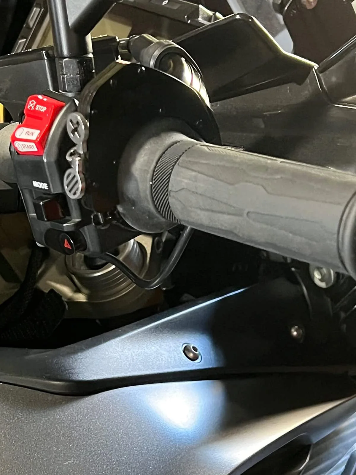 Universal Cruise Control Motorcycle Throttle Lock Assist Handlebar For BMW R1200GS For KTM For Suzuki For Yamaha For Honda NC750 For Kawasaki Ninja