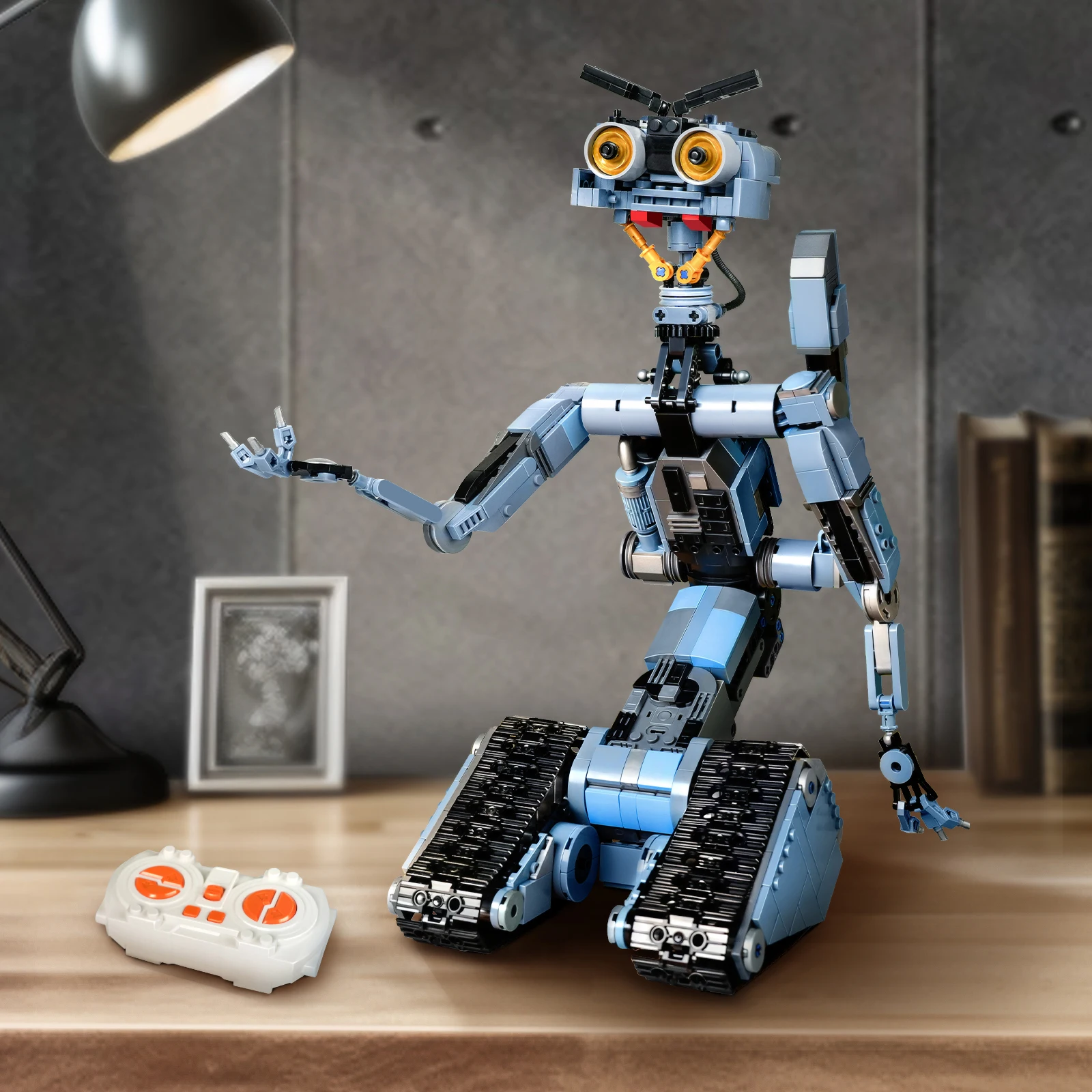 Johnny 5 Robot Building Blocks Set with Remote Control - Rechargeable,Boys and Girls Gift for Halloween & Chirstmas