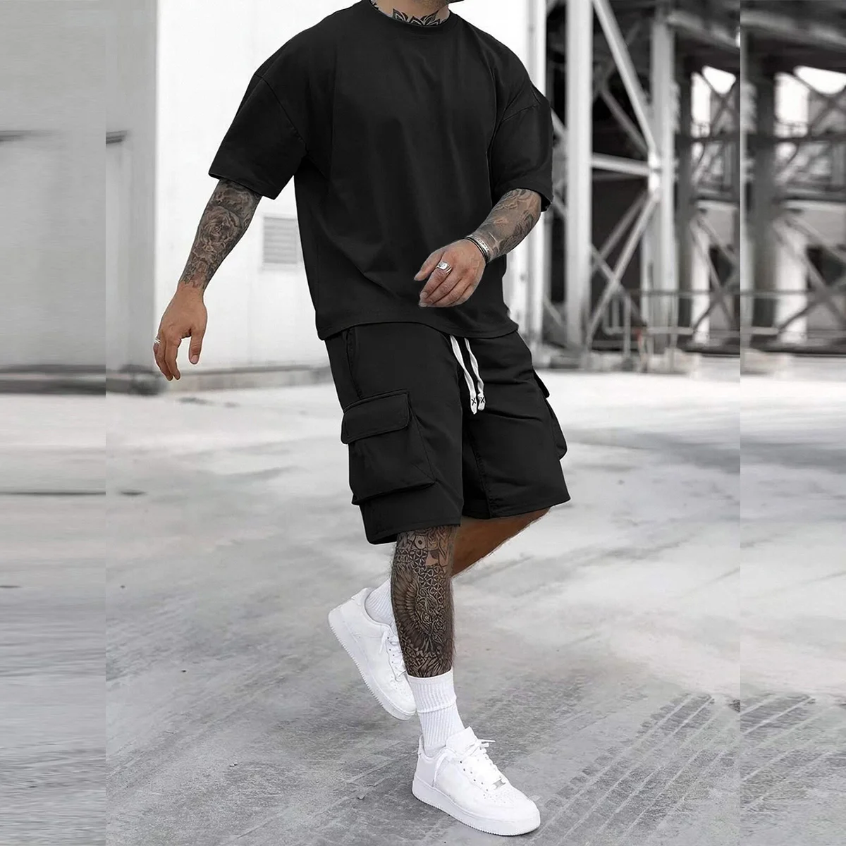 2-Pack Men's New Multi-Pocket Cargo Pants and Short Sleeve T-Shirt Set, Stylish Fit, Suitable for Sports, Casual Wear