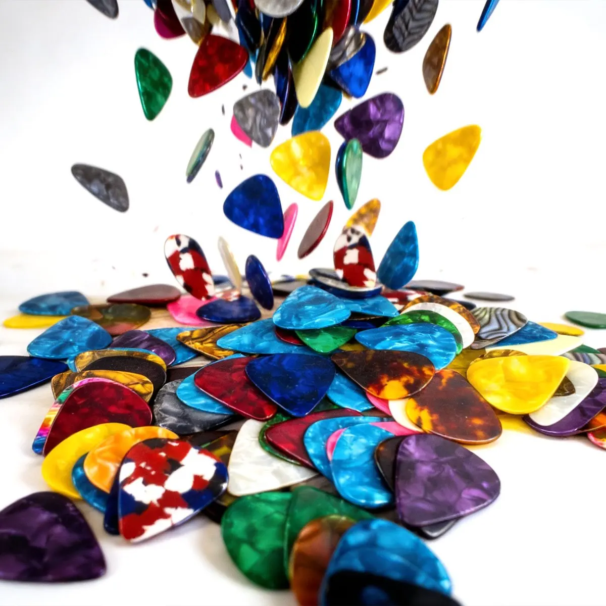 81Pcs 0.46mm Celluloid Guitar Picks, Standard Plectrums in Assorted Colors – for Acoustic/Electric Guitar, Bass & Mandolin, Christmas Gift for Musicians ZSY