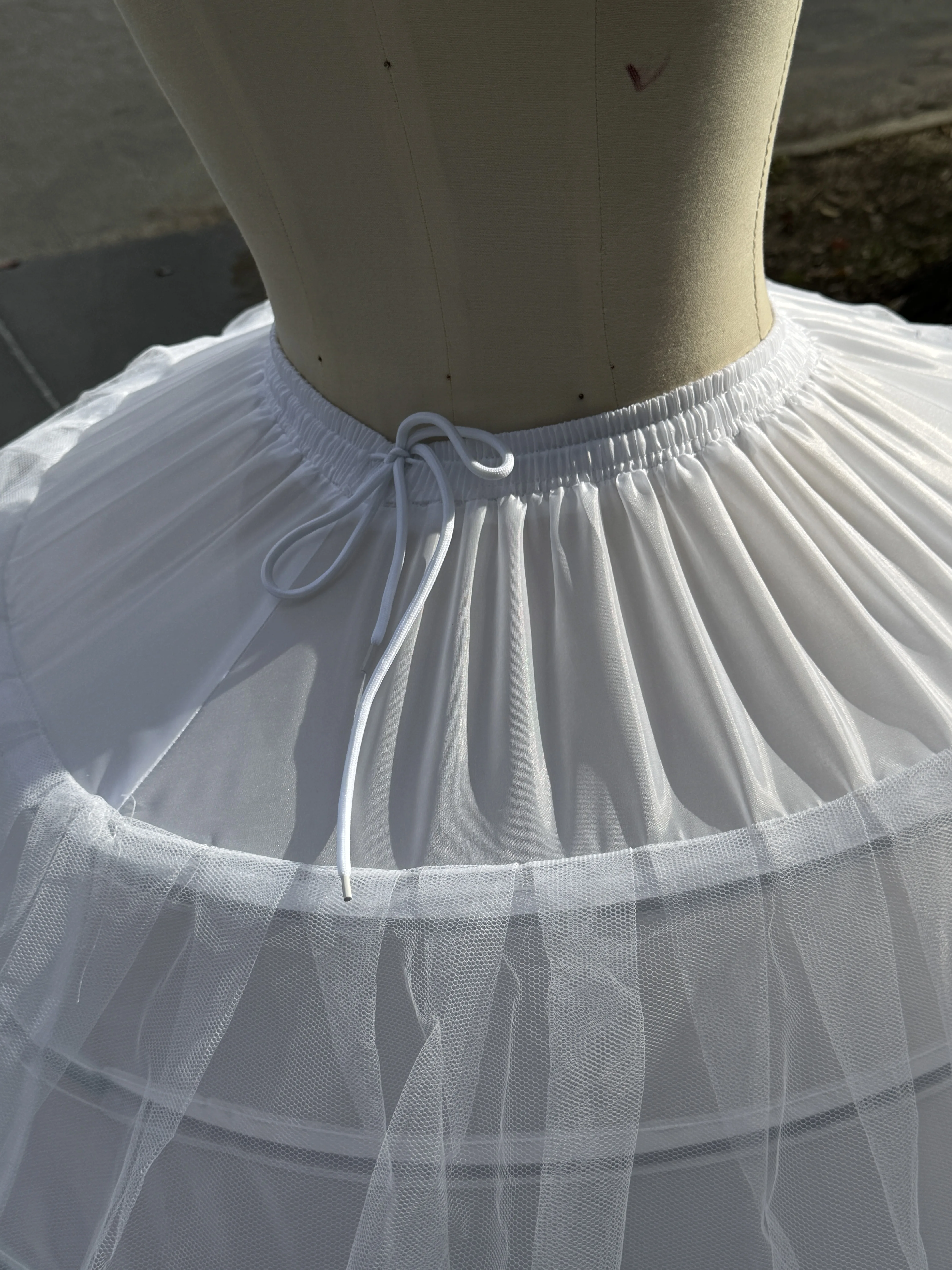 2026 New Hot 10 Hoops One Layer Of Mesh Big White Petticoat Super Fluffy Crinoline Slip Underskirt For Wedding Dress Bridal Gown In Stock