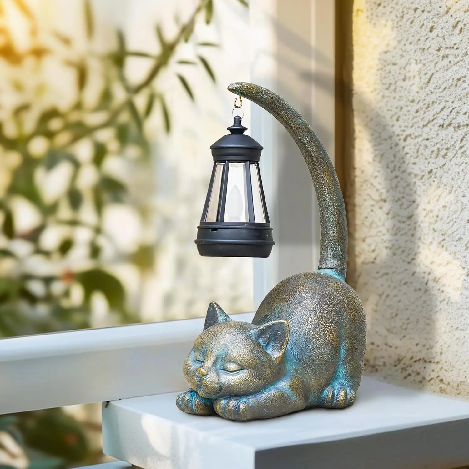 Outdoor Garden Solar Statue Light, Garden Solar Cat Statue Light, Solar Resin Cat Lying on the Ground Tail Lantern Statue Light