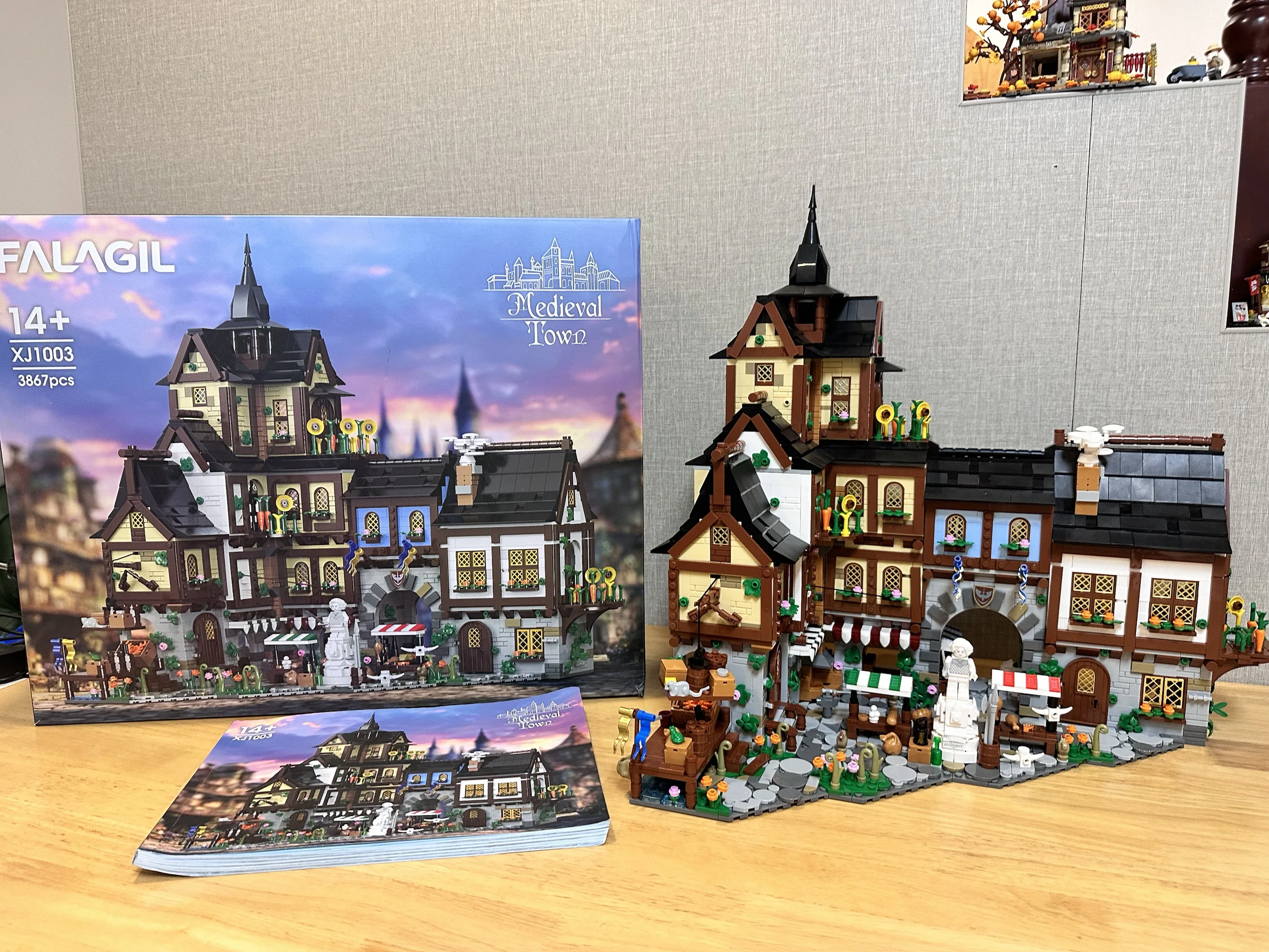 Barweer Medieval Towns Building Blocks Set 3867PCS European Style City Street View Village Architecture Modular Model Kit Construction Bricks Set Assembly Toys for Adults Gifts Home Decoration