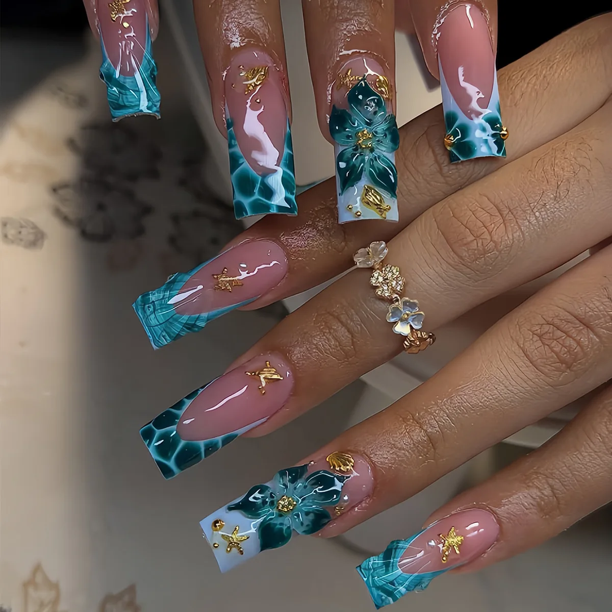Ocean Blue Wave Coffin Press on Nails, 3D Starfish Shell Floral Handmade Fake Nails, Portable Summer Beach Accessory for Vacation Daily Styling