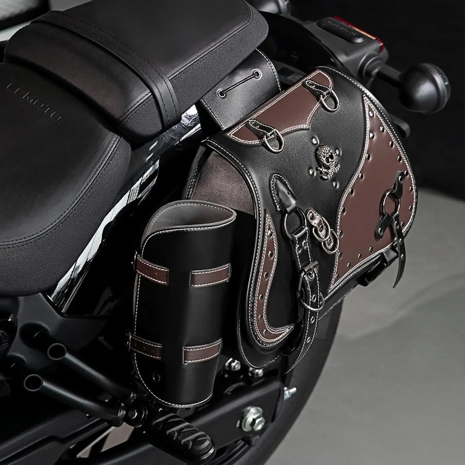 Skull Rivet Leather Motorcycle Saddle Bags Side 30L Large Capacity Luggage Storage Bags Waterproof Side Saddle Bags with Cup Holder Universal Powersports Saddlebags for Harley Davidson Sportster Dyna Softail Honda Shadow Rebel Yamaha Kawasaki Vulcan