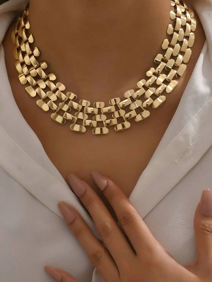 1pc Stylish Hollow-Out Shiny Wide Chain Clavicle Necklace for Punk Hip-Hop Fashion