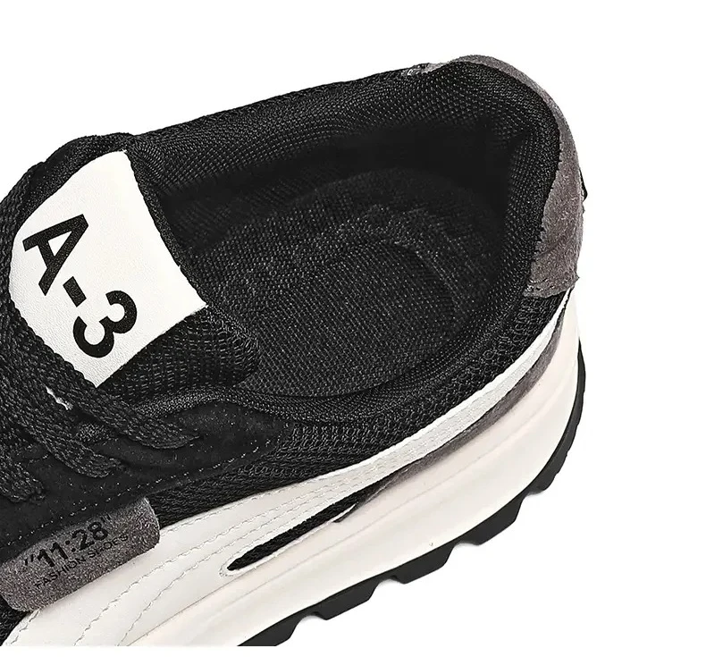 New Casual Sneakers Men Sports Shoes Autumn Fashionable British Style Soft Sneakers Trendy Running Shoes Vintage Versatile Casual Thick