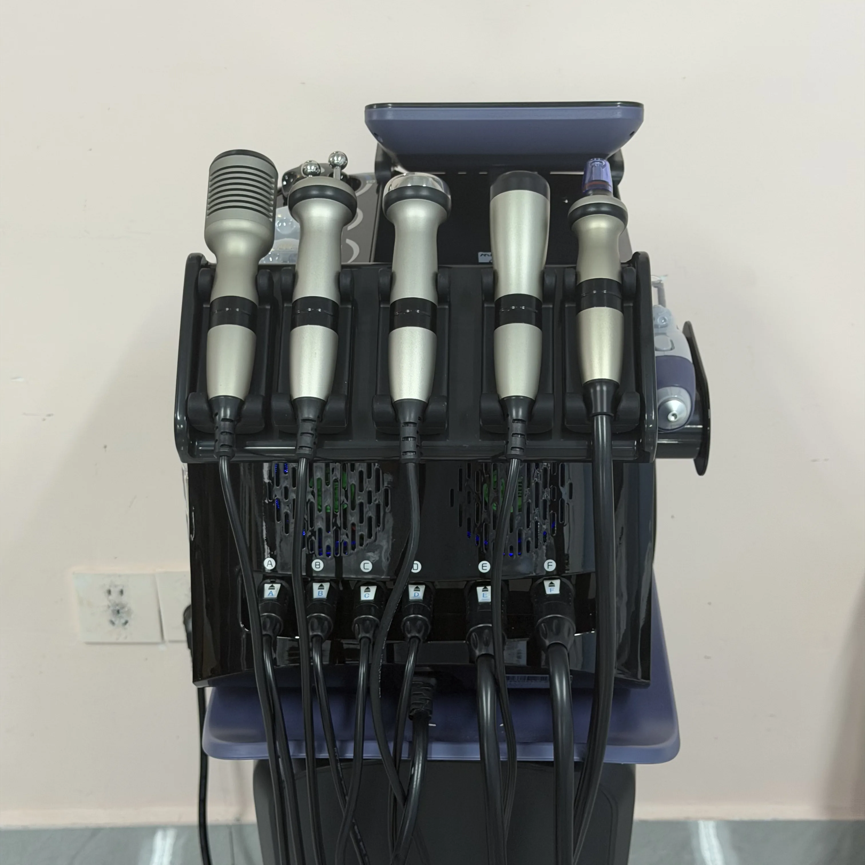 NEW M6 Hydri Facial Skin Management Machine Hydradermabrasion Deep Cleansing Face Lifting Professional Beauty Salon Equipment