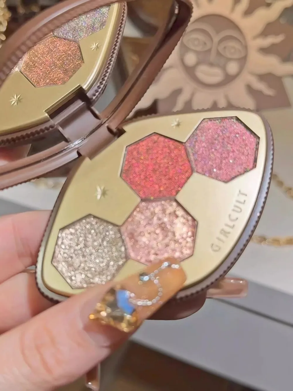 Girlcult 4-Color Glitter Eyeshadow Palette Chameleon Matte Champagne Shimmer Waterproof Eyeshadow Korean Vegan Makeup