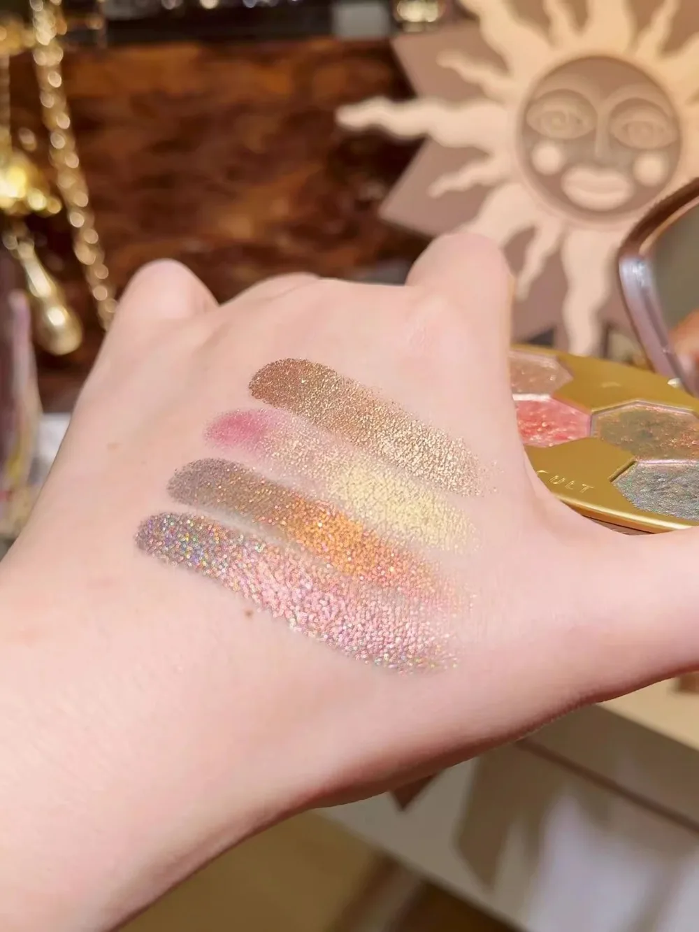 Girlcult 4-Color Glitter Eyeshadow Palette Chameleon Matte Champagne Shimmer Waterproof Eyeshadow Korean Vegan Makeup