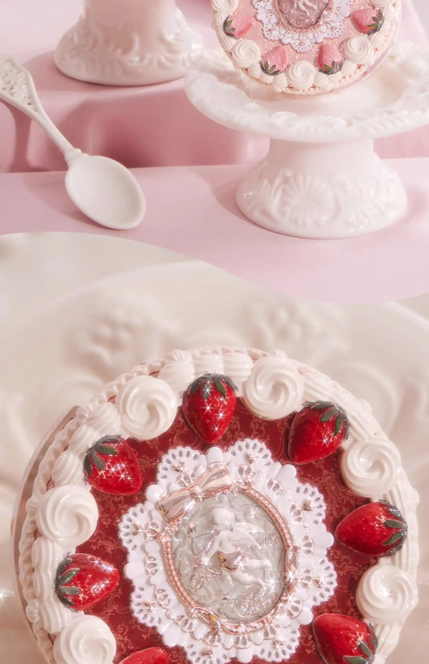 Flower knows Strawberry Cupid series Pressed Powder Matte Soft Focus Oil Control Holding Powder