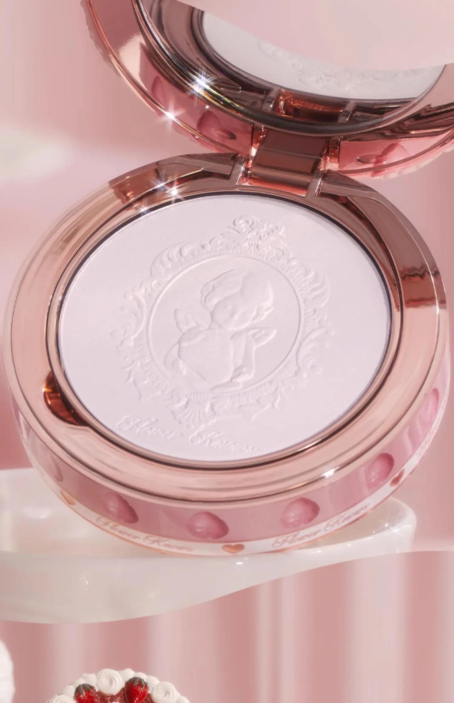 Flower knows Strawberry Cupid series Pressed Powder Matte Soft Focus Oil Control Holding Powder