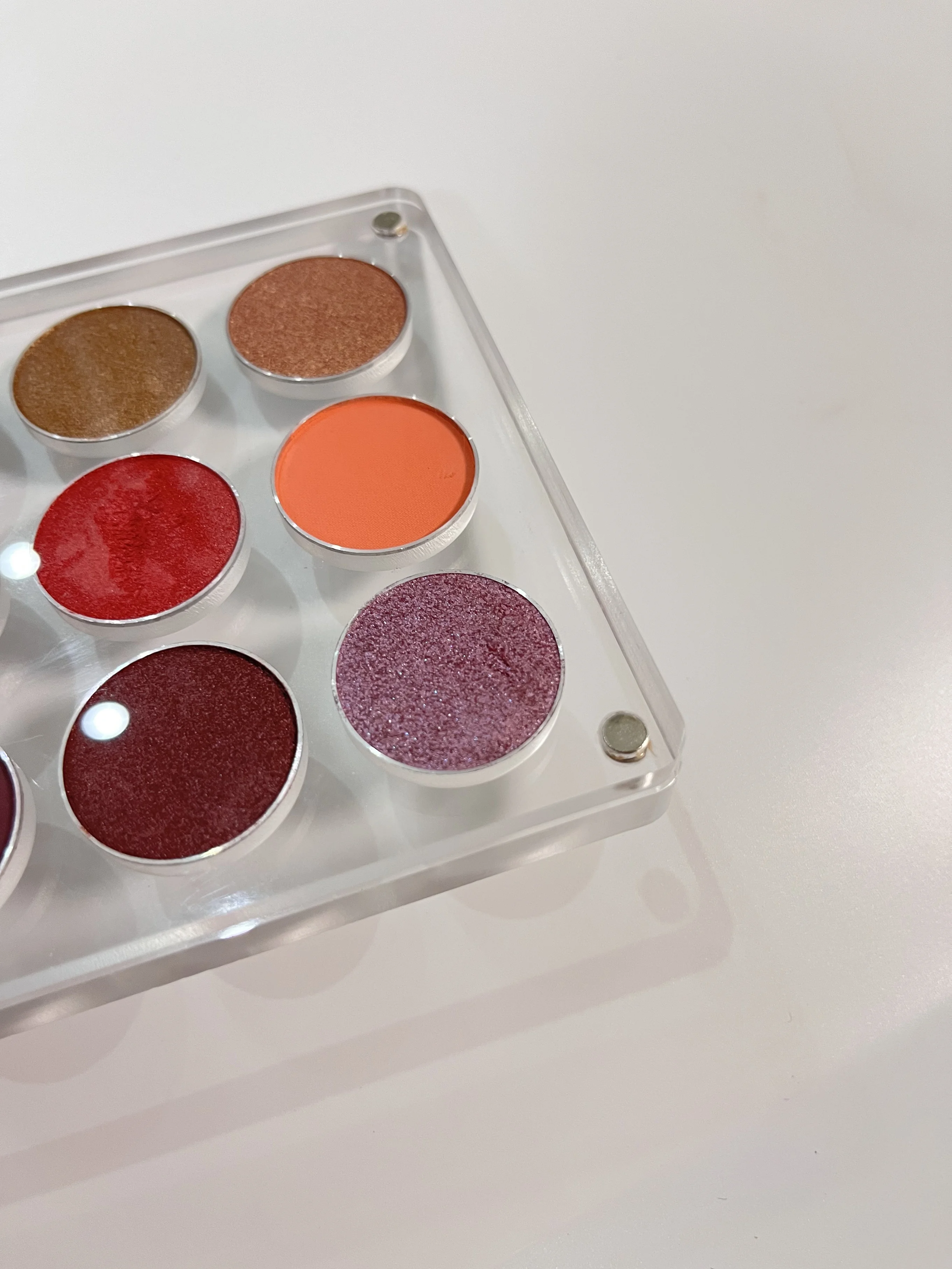 YicaiNew EMPTY Magnetic Eyeshadow Palette DIY Acrylic All Transparent Elegant Eye Shadow Makeup Palette 26mm*4/9/15/24 Holes
