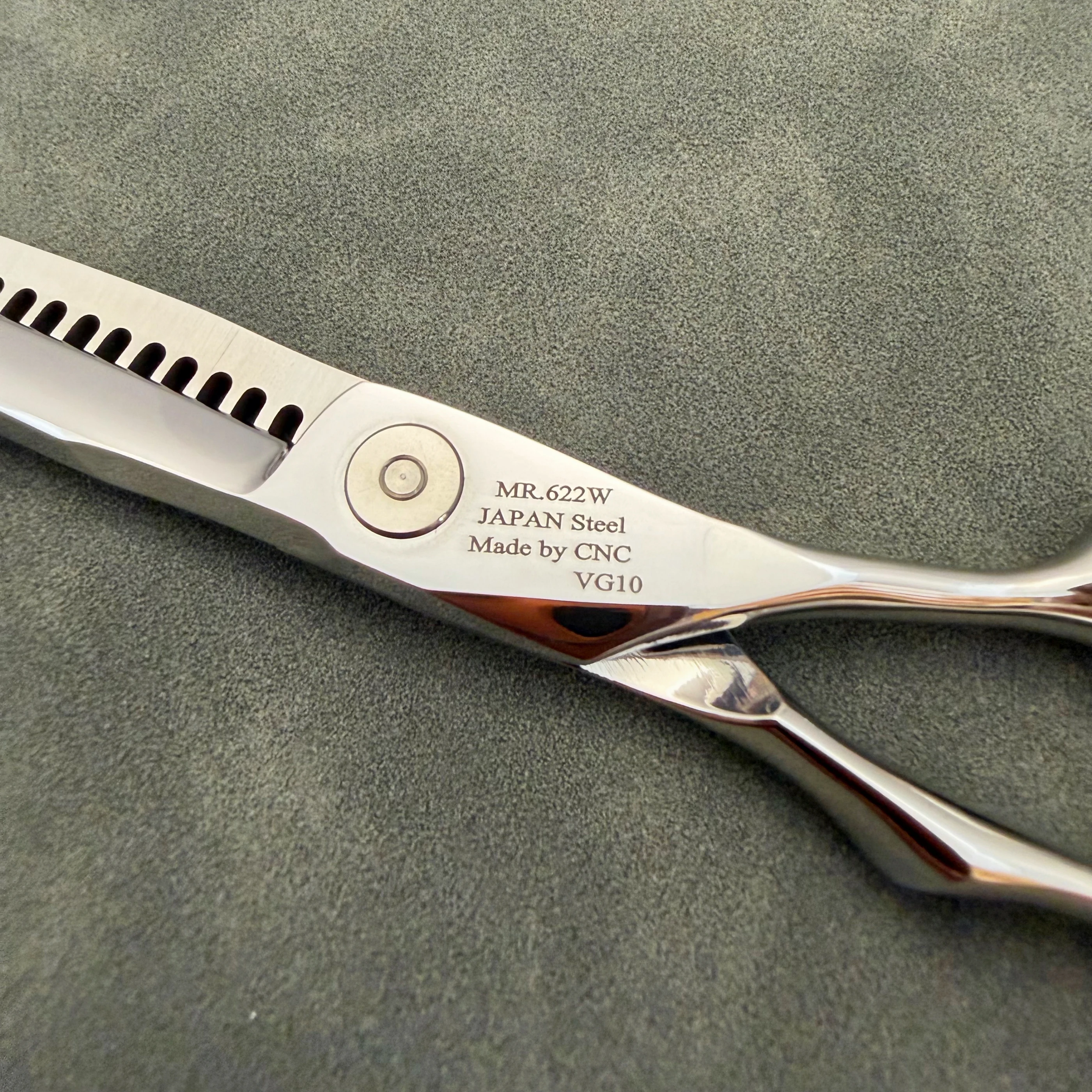 MURASAKI 6 inch Professional CNC Thinning Scissors,Made by Japanese VG10 Steel Barber Scissors,Top-level Hair Cutting Machine